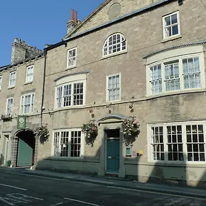 Orchard Club Hotel